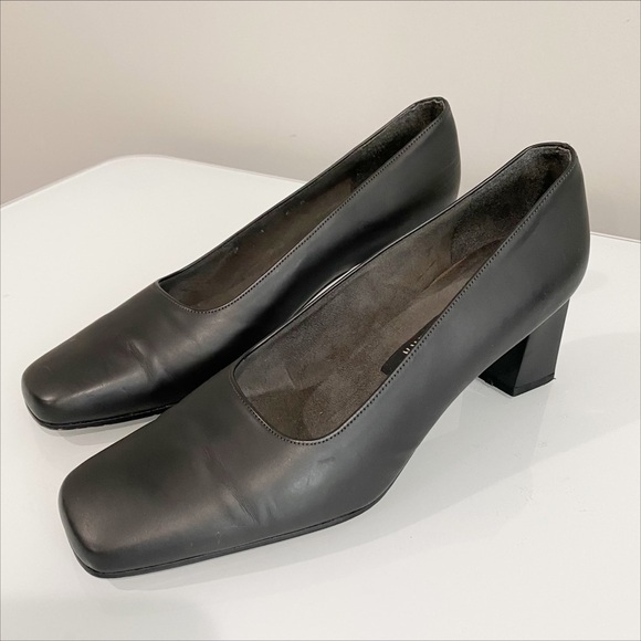 STAURT WEITZMAN Leather Square Toe Block Heel Size 6.5 - Picture 14 of 14